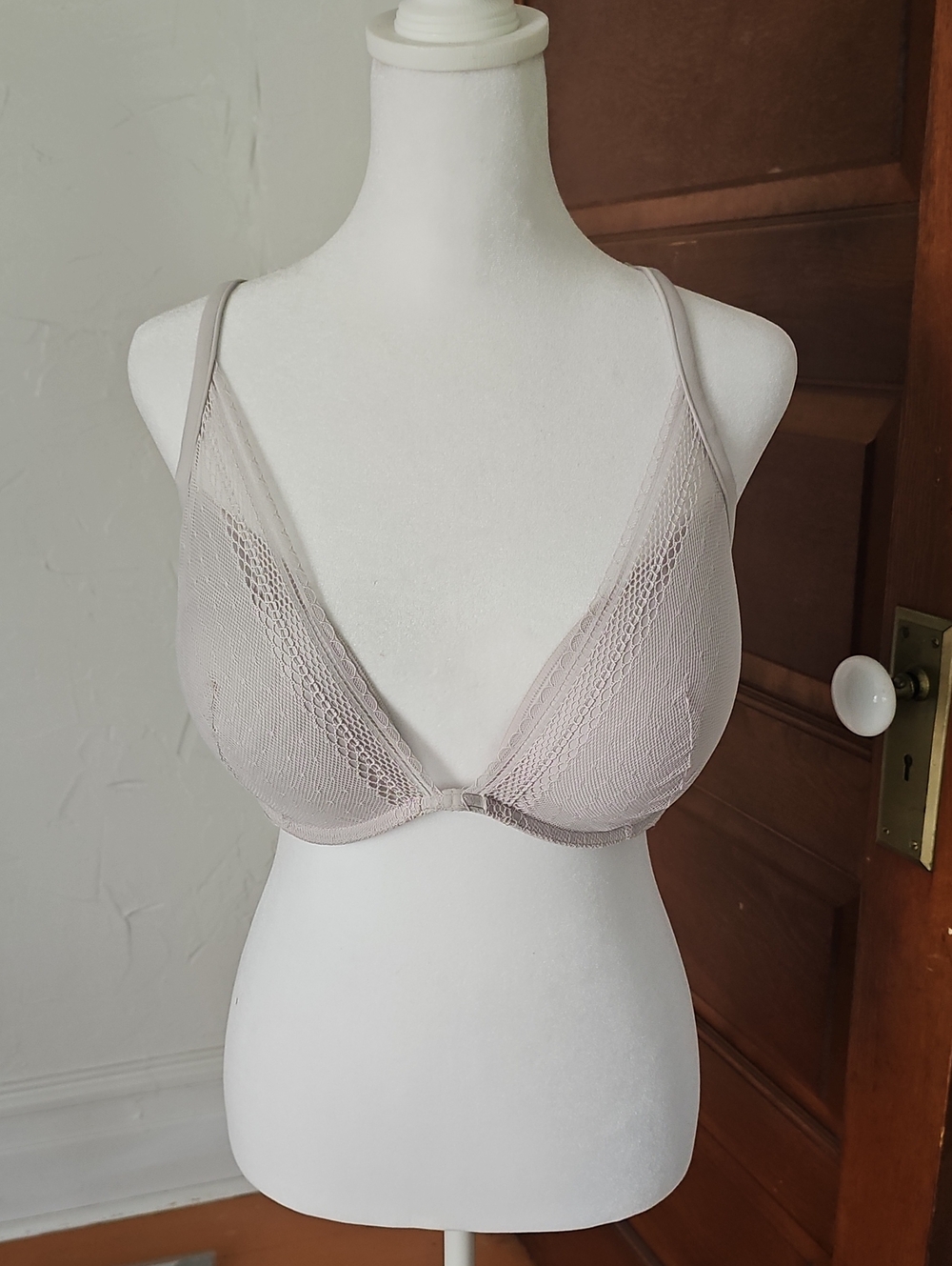 NWT Victoria Secrect Light Taupe Lace-Trim Bralette - Women Intimates